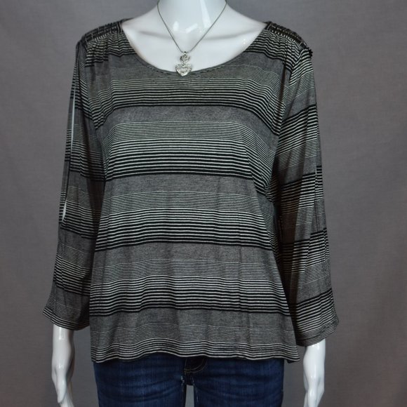 Allen B by Allen Schwartz S Ivory & Black Striped Studded Top Open Sleeves NWT!! - Picture 1 of 10